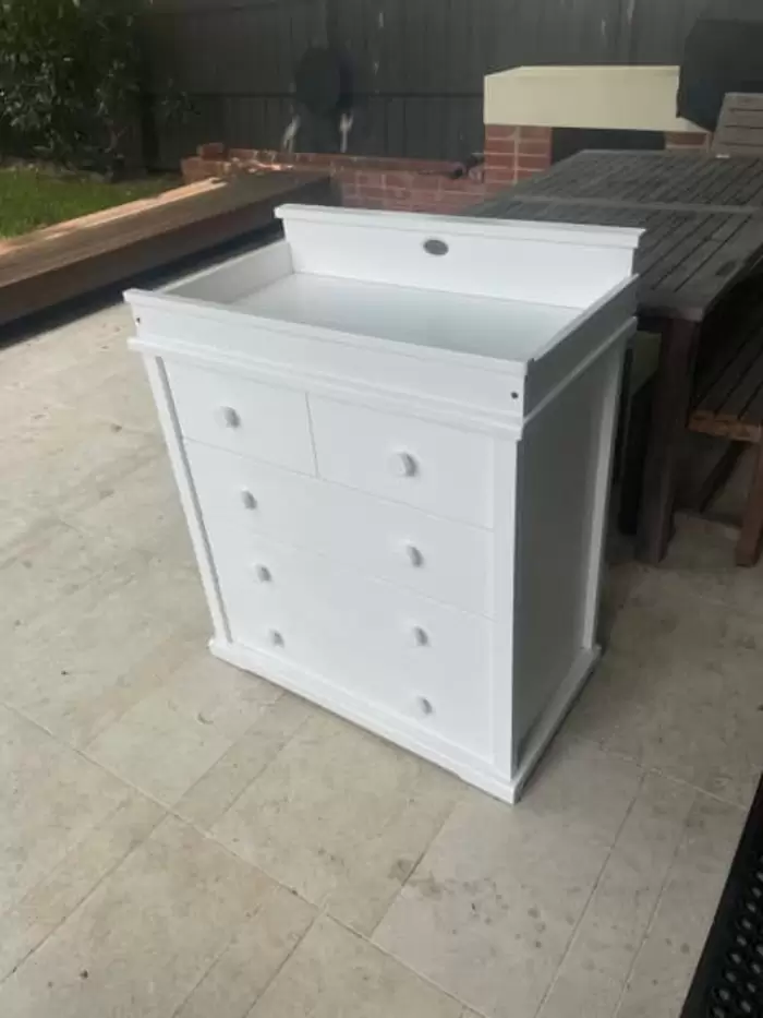 $350 Boori 4 drawer chest and change table