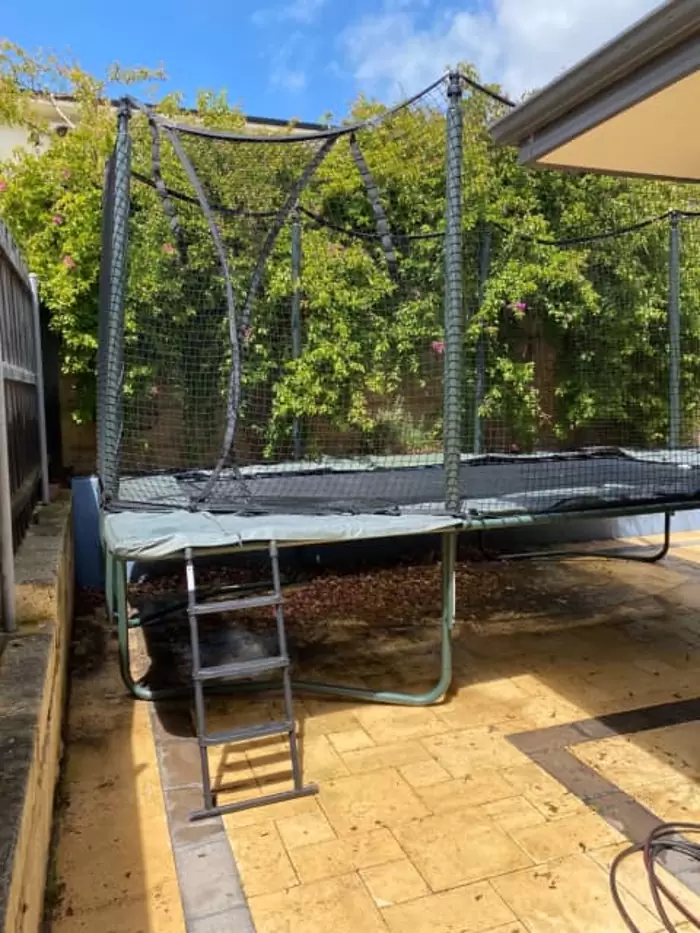 $990 Alleyoop 10'17' rectangle trampoline