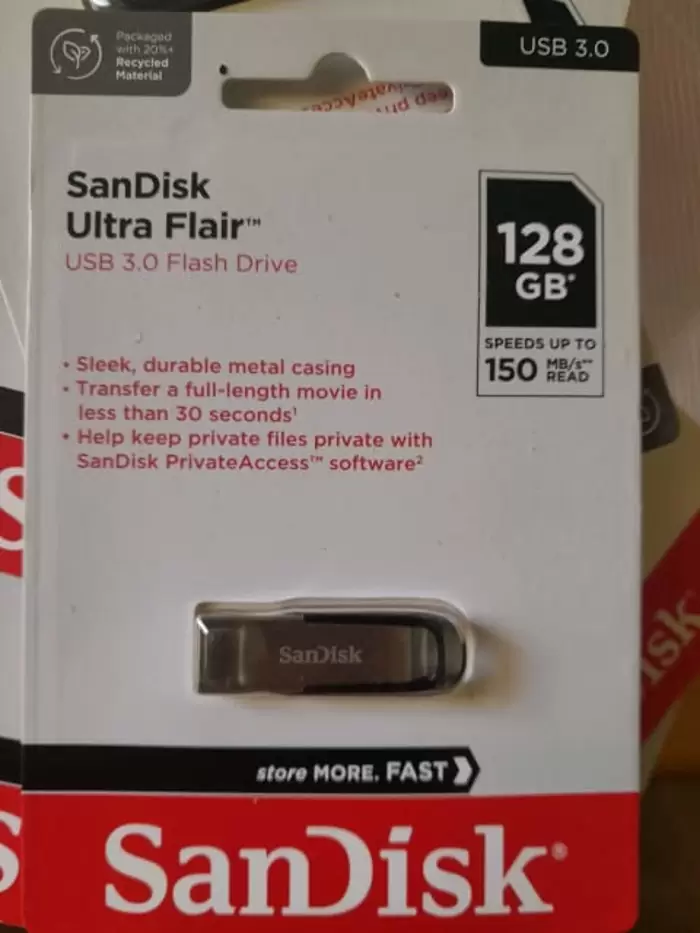 $20 SanDisk Ultra Flair USB 3.0 FLASH DRIVE (Metal w/ Keyring) 128gb