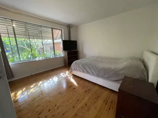 $295 Very large own furnished room in Warriewood